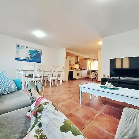 Kalani Surf House Homestay Corralejo