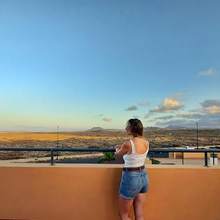 Kalani Surf House Homestay